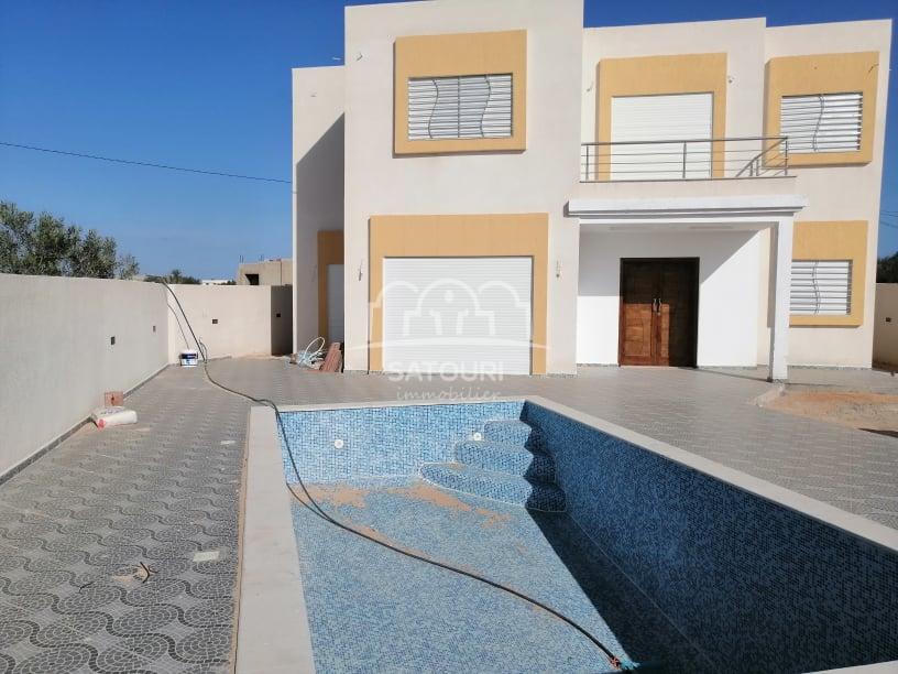 satouriimmo-villa-avec-piscine (3)