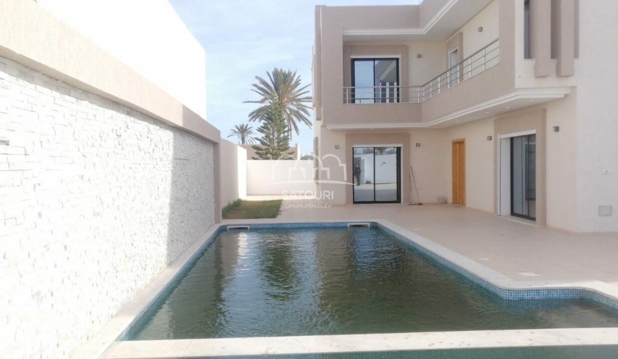 WhatsApp Image 2022-12-13 at 11.39.49 (2)